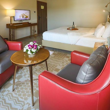 The Grandeur Boutique Hotel Βομβάη Εξωτερικό φωτογραφία